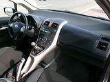 Toyota Auris (2007) 2,0 D-4D 93kW AC TEMP ALU - náhled 23