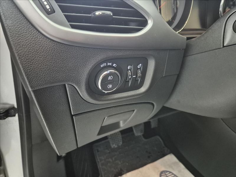 Opel Astra CDTi 81kW Excite ST - fotka 14 z 28