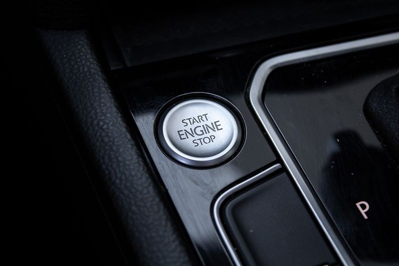 Volkswagen Passat 2.0 TDI DSG / 110kW / A7 - fotka 20 z 33