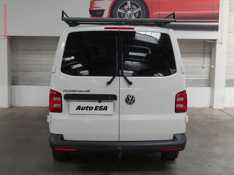 Volkswagen Transporter (2018) 2.0TDi L2 9míst, 1.maj,ČR - fotka 5 z 19