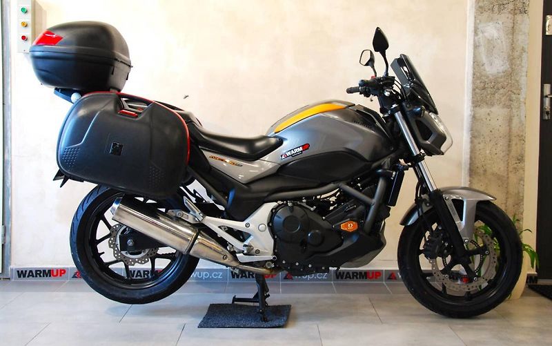 Honda NC 700 S (2014) původ ČR, 35 kW - od 18ti let - fotka 1 z 20