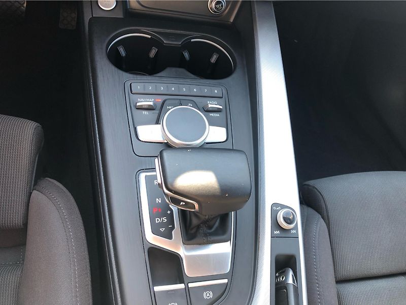 Audi A4 (2016) 2.0 TDI - fotka 22 z 30