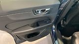 Volvo XC60 MOMENTUM PRO, B4 AWD, 145+10 k - náhled 21