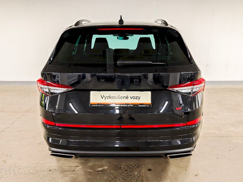 Škoda Kodiaq (2023) 2.0 TSI 180 kW DSG 4x4 RS - fotka 27 z 30