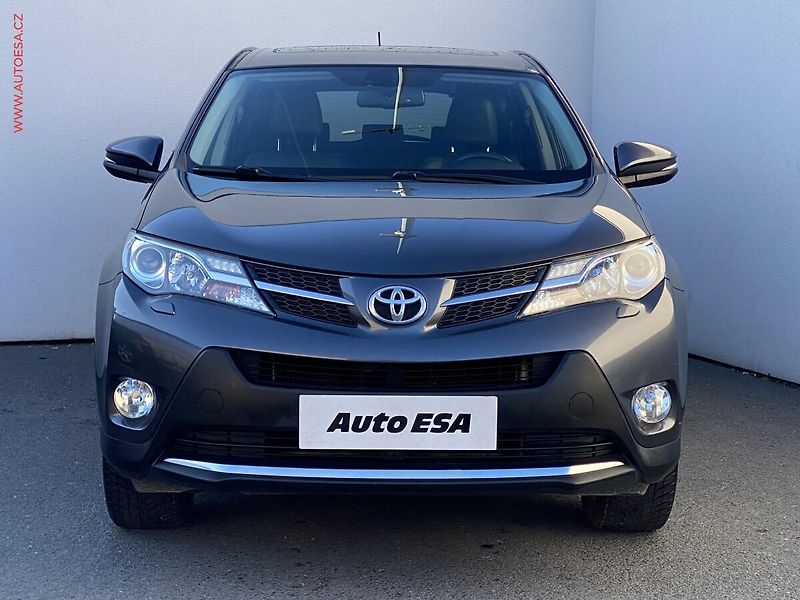 Toyota RAV4 (2013) 2.0 VVT-i AWD, Executive, AT - fotka 2 z 22