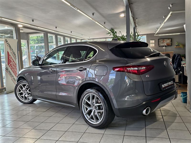 Alfa Romeo Stelvio 2.0 T 206kW Q4 FIRST EDITION - fotka 5 z 24