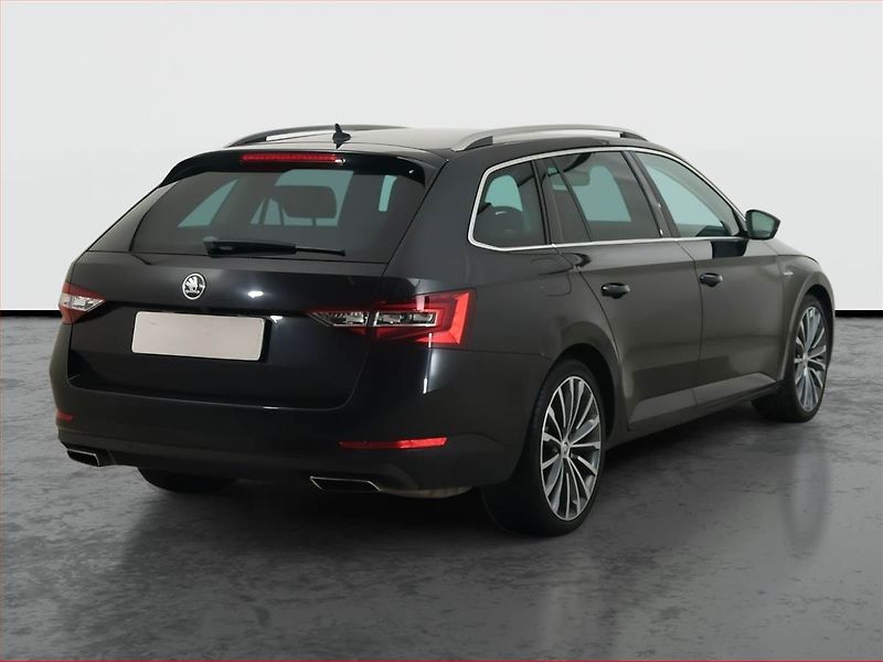 Škoda Superb (2018) Laurin&Klement 2.0 TSI, 4X4 - fotka 5 z 14