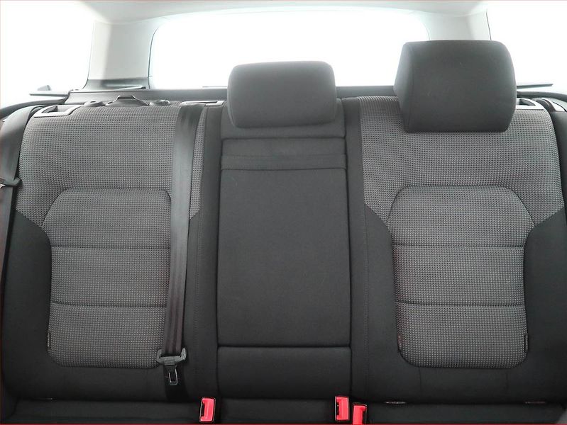 Volkswagen Passat (2012) 1.6 TDI, Serv.kniha, Navi - fotka 8 z 15