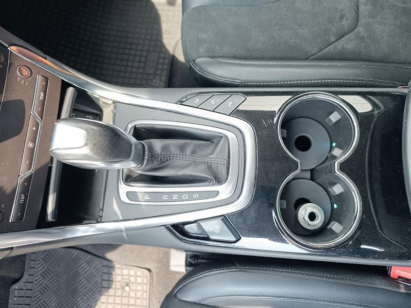 Ford S-MAX (2015) Titanium , 132KW, ČR , 4x4 , 7 - fotka 17 z 20