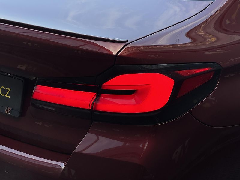 BMW Řada 5 (2021) M550i xDrive Laser, DPH, 1.Maj - fotka 47 z 59