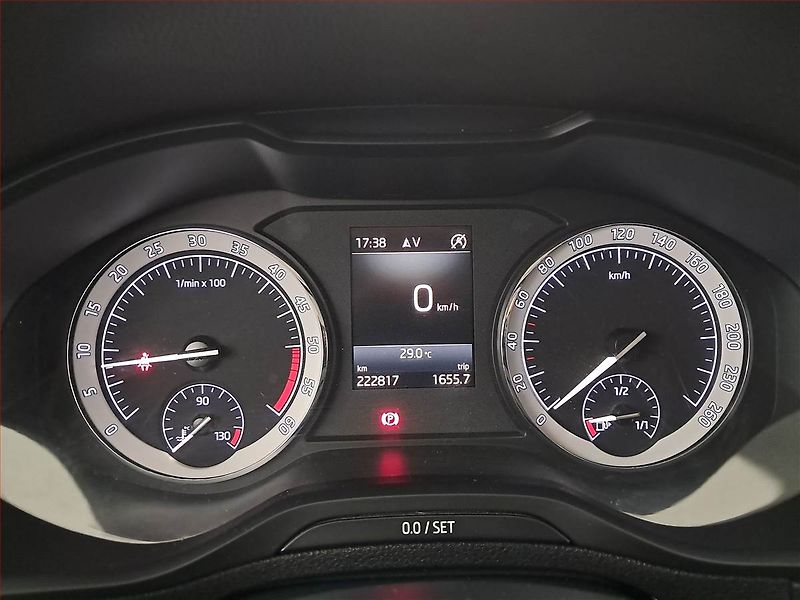 Škoda Karoq (2019) 2.0 TDI, Navi, Tempomat - fotka 11 z 16
