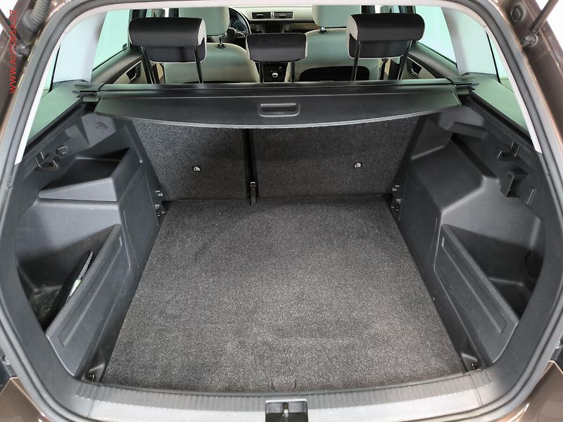 Škoda Fabia (2015) 1.2 TSI, ČR, AC, tempo, park - fotka 7 z 17