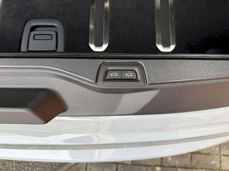 BMW X5 xDrive40d M-PRO Individ. Gar.+ - fotka 41 z 48