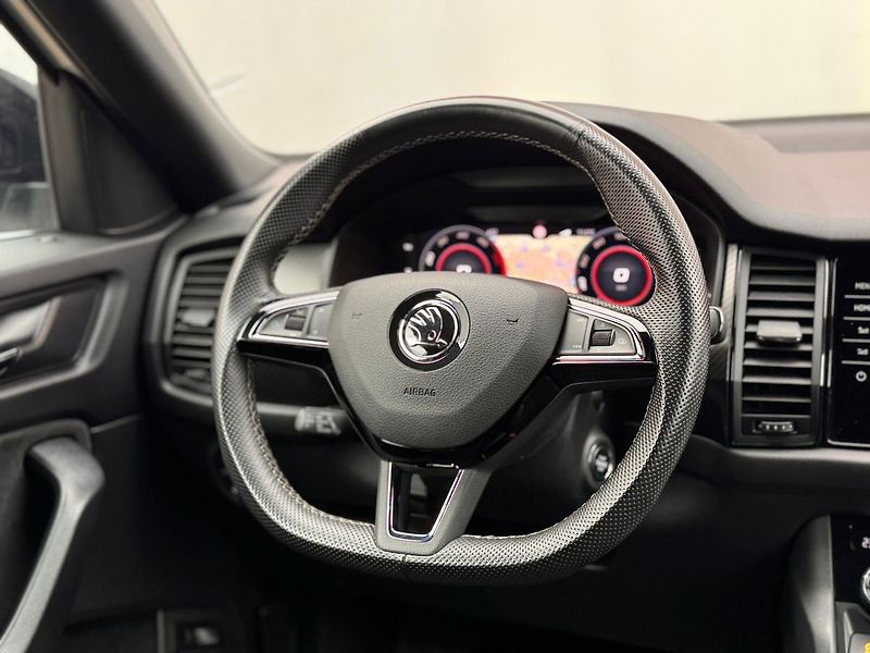 Škoda Kodiaq 2.0 TDi Sportline 4x4 DSG, ČR - fotka 20 z 32