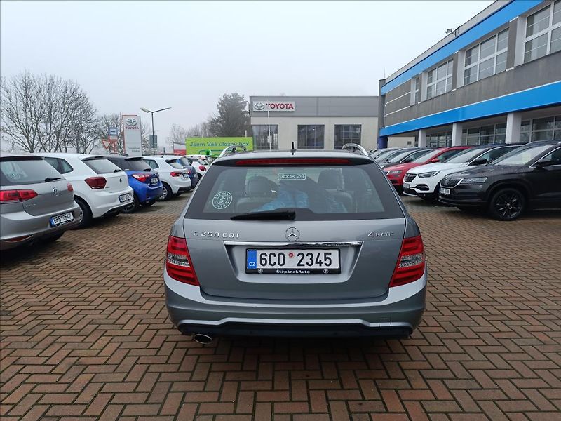 Mercedes-Benz Třídy C 2,2 250 CDI 4MATIC - fotka 7 z 20