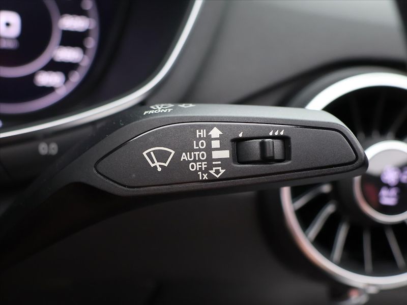 Audi TT 1,8 TSI 132kW S-Line 60'573km - fotka 22 z 37