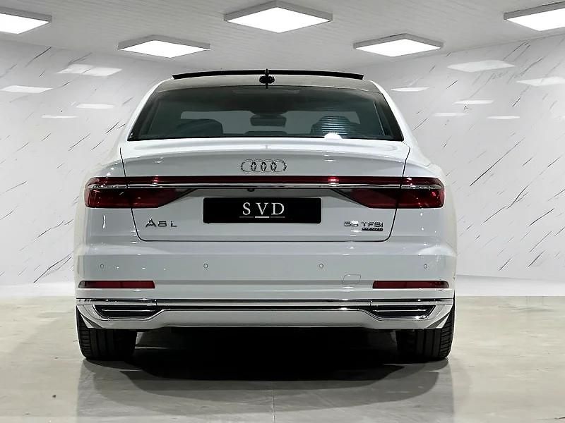 Audi A8 (2018) Vrcholná limuzína Audi A8L - fotka 7 z 12