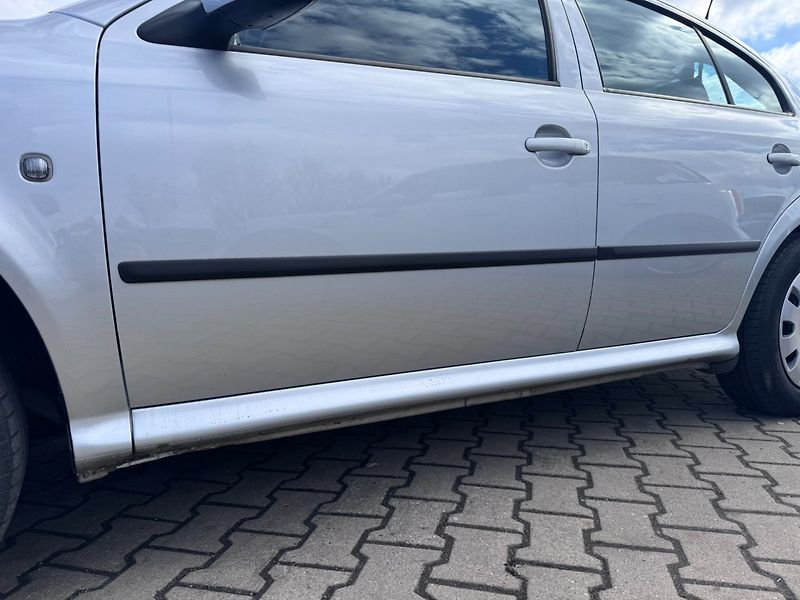 Škoda Octavia (2009) 1,4 16V 55 KW STK 1 MAJ TAŽNÉ - fotka 18 z 50