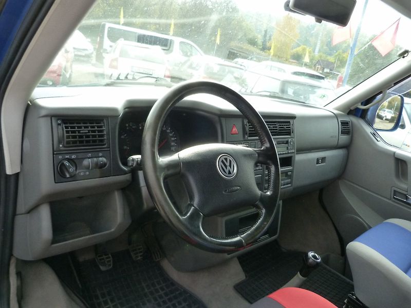 Volkswagen Multivan 2,5 TDI Atlantis - fotka 11 z 36