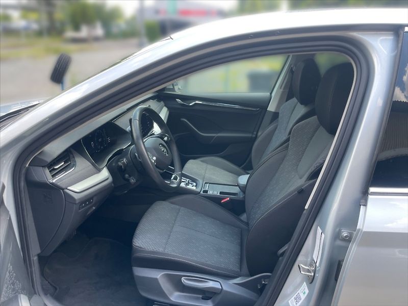 Škoda Octavia 2,0 TDI 85 Style AT 5d - fotka 7 z 11