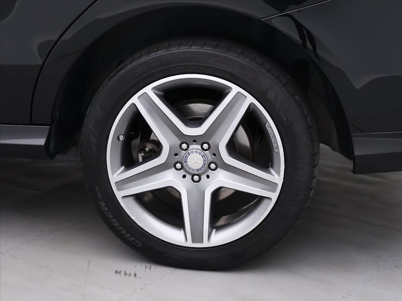 Mercedes-Benz GLE 3,0 350d 190 kW 4MATIC AMG - fotka 28 z 35