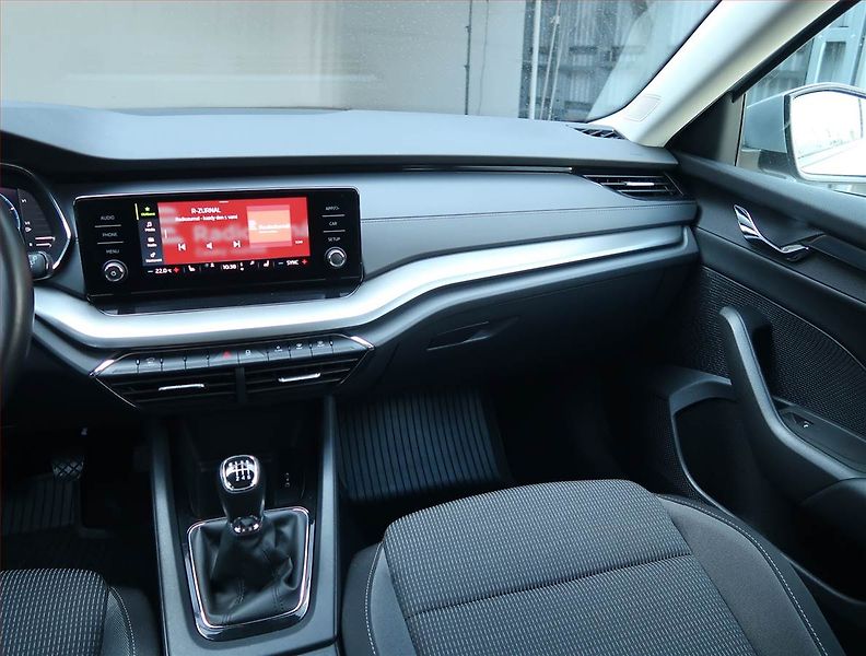 Škoda Octavia (2022) Ambition 2.0 TDI, ČR,1.maj - fotka 8 z 15