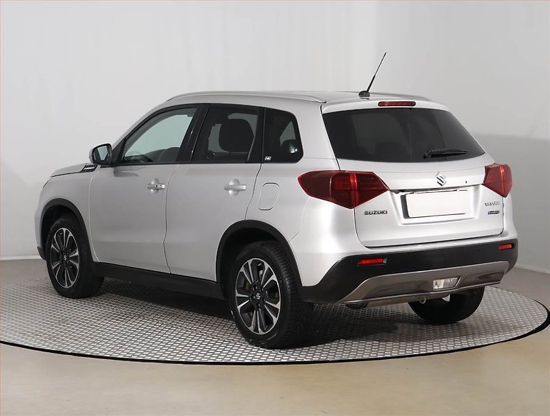 Suzuki Vitara (2022) 1.5 Hybrid, Automat - fotka 4 z 17