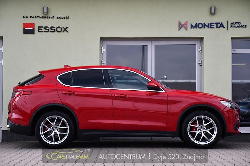 Alfa Romeo Stelvio 2.0 Q4 VELOCE - fotka 6 z 52
