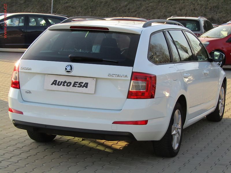 Škoda Octavia (2016) 1.6 TDi, ČR, Xenon, AC - fotka 6 z 19