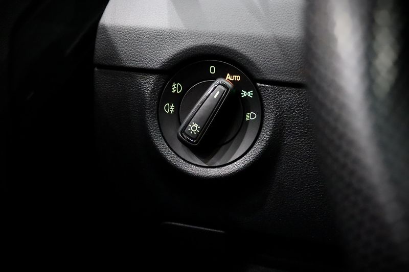 Škoda Octavia 3 FL Combi 1.4 TSI 110 kW DSG - fotka 28 z 31