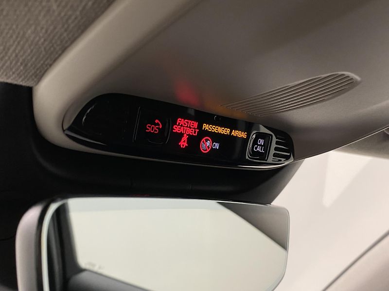 Volvo XC40 D3 AWD MOMENTUM AUT  - fotka 29 z 38