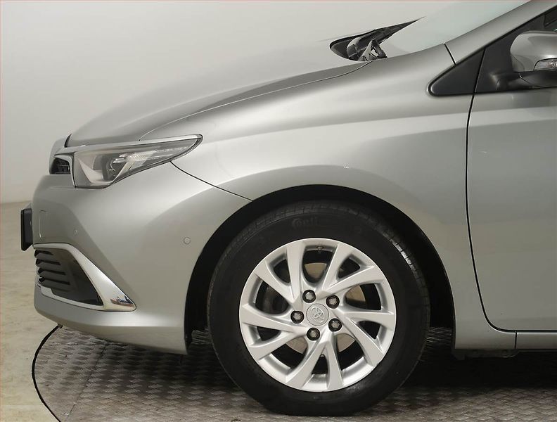 Toyota Auris (2017) Executive 1.6 Valvematic - fotka 15 z 22