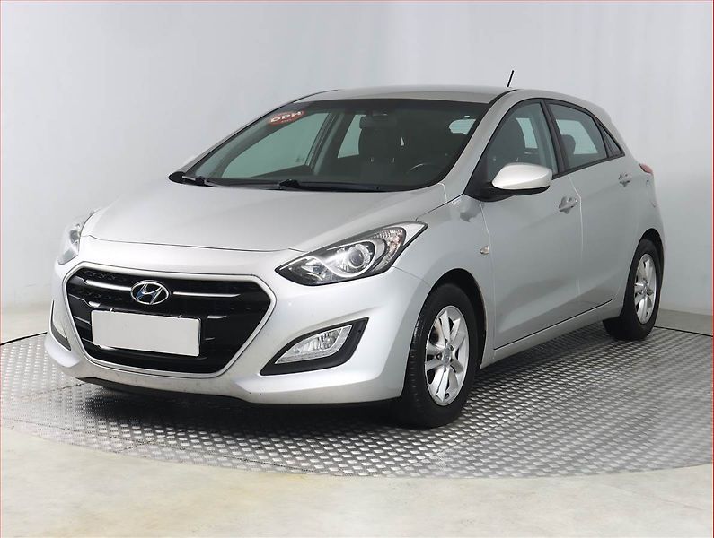 Hyundai i30 (2015) 1.6 CRDi, Serv.kniha, po STK - fotka 2 z 13