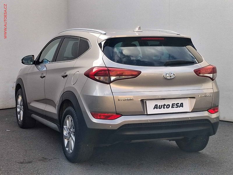 Hyundai Tucson (2017) 1.7 CRDi, AT, navi, kamera - fotka 6 z 19