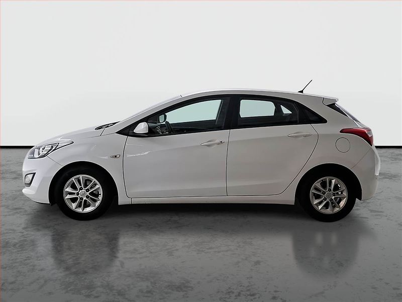 Hyundai i30 (2015) Trikolor 1.4 CVVT, Serv.kniha - fotka 3 z 16
