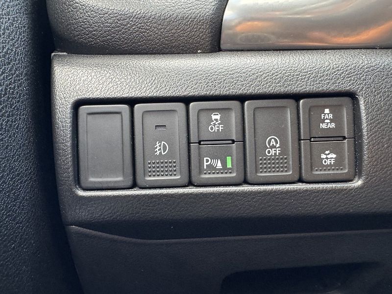 Suzuki Vitara (2016) 1.6i VVT Comfort Plus LED Navi - fotka 8 z 50