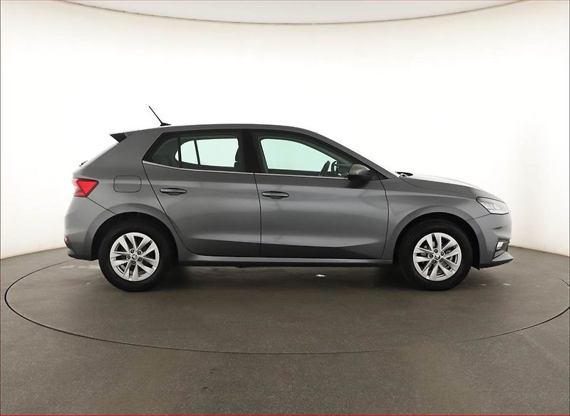 Škoda Fabia (2022) Style 1.0 TSI, ČR,1.maj - fotka 6 z 14