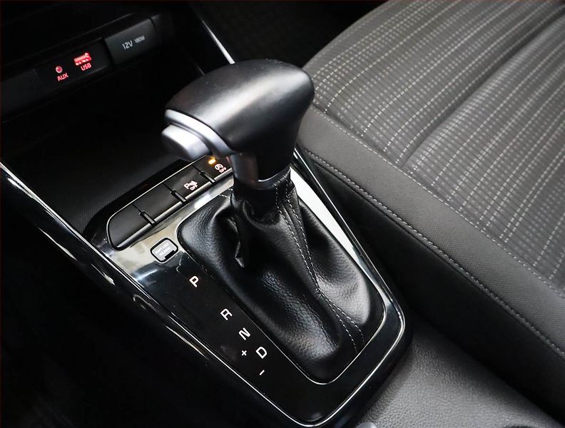 Kia Stonic (2019) 1.0 T-GDI, Automat, ČR,1.maj - fotka 21 z 24