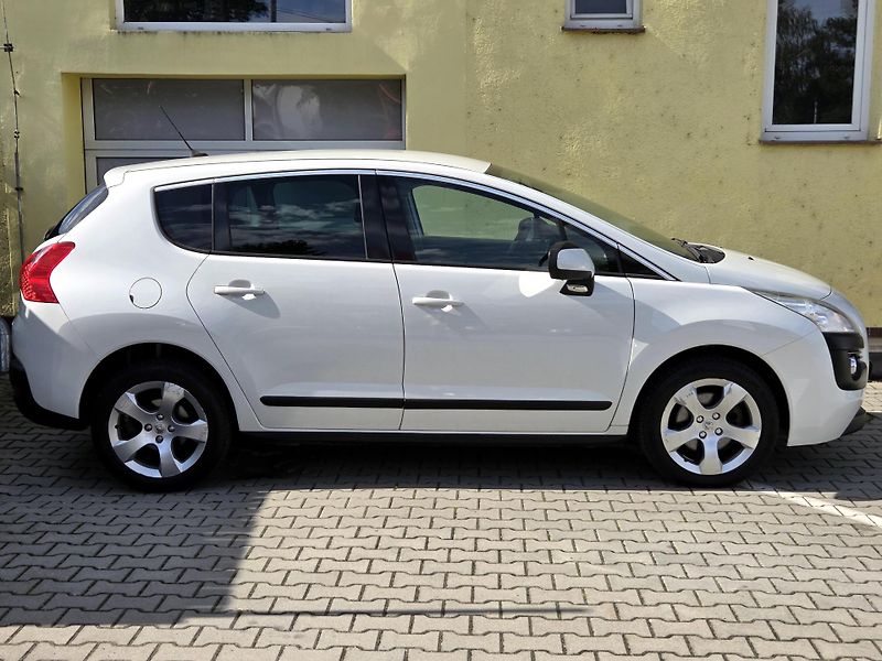 Peugeot 3008 HDi 120kW A/T *SERV.KNÍŽKA     - fotka 5 z 39