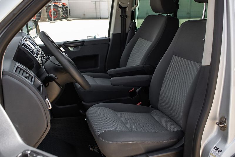 Volkswagen Caravelle 4Motion 2.0 BITDI - fotka 14 z 40