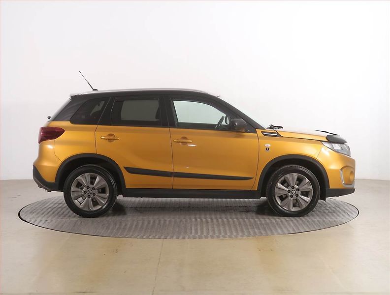 Suzuki Vitara (2020) GL + 1.4 BoosterJet - fotka 6 z 19