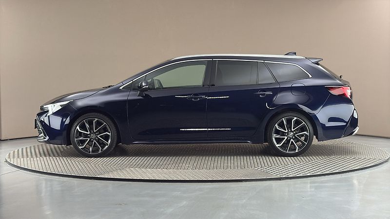 Toyota Corolla 2.0 Hybrid AUT Executive Touri - fotka 4 z 29