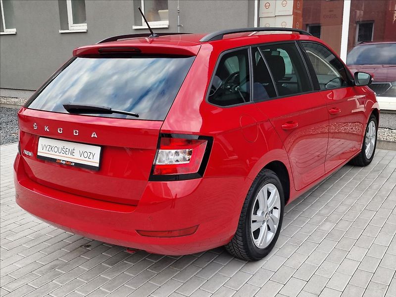 Škoda Fabia 1.0TSI Tour, původ ČR, 1.Maj. - fotka 10 z 49