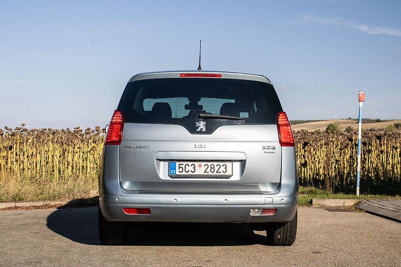 Peugeot 5008 - fotka 6 z 16