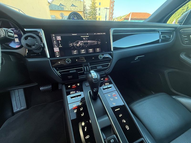 Porsche Macan (2023) S-Záruka  ! Nezávislé topení ! - fotka 10 z 29