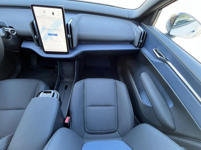 Volvo EX30 AWD PLUS Twin // REZERVACE - fotka 19 z 39