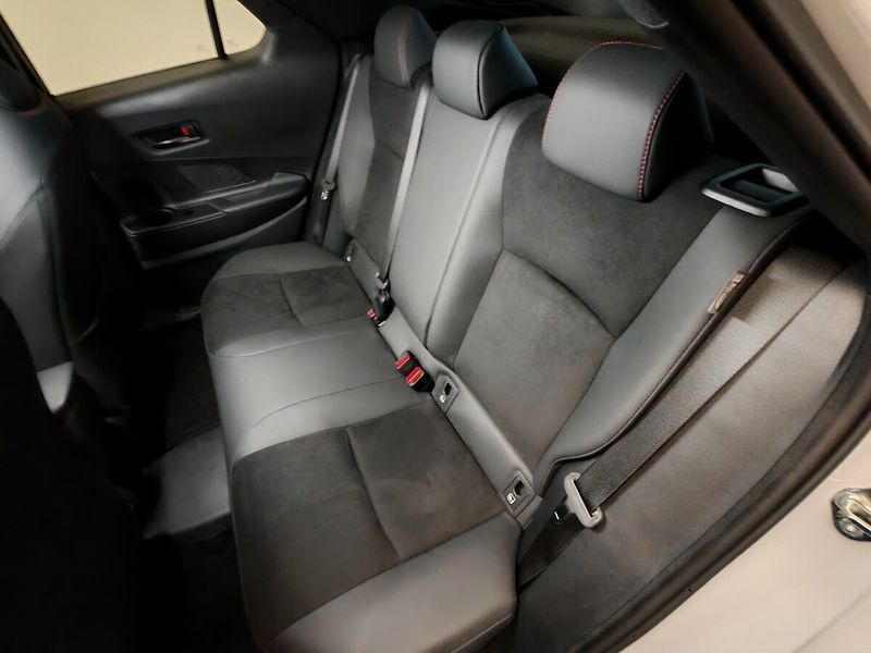 Toyota C-HR 2.0 PHEV 4x2 GR SPORT - fotka 23 z 49