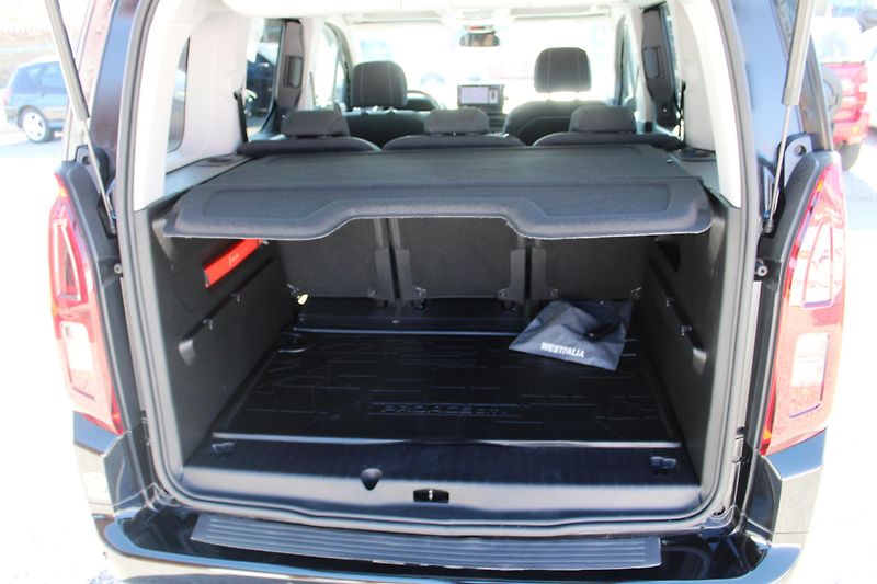 Toyota ProAce City Verso (2025) 1,5d 96KW PANORAMA NAVI LED CZ - fotka 11 z 16