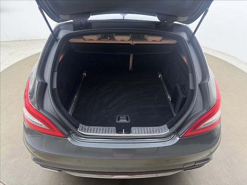 Mercedes-Benz CLS 3,0 DPH 4X4 H/K AMG LED ACC ČR - fotka 59 z 59