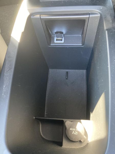 Volvo V40 CROSS COUNTRY T4  - REZERVACE - fotka 39 z 43